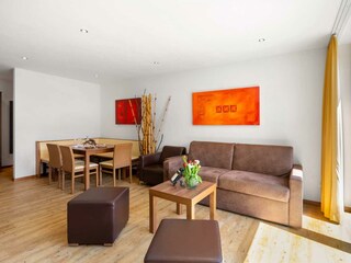 TOP 9 Emma Apartments (11)