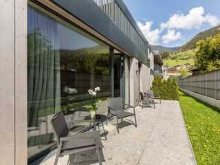 Top4 Emma Deluxe Aparthotel (12)
