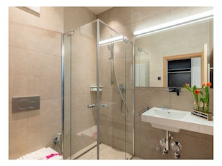 Badezimmer-1-1_Y6A8532-HDR