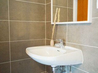 Waschbecken in Schlafzimmer 1