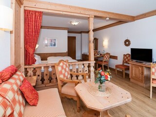 Apartmenthaus an der Rottach, Wohn-/Schlafzimmer
