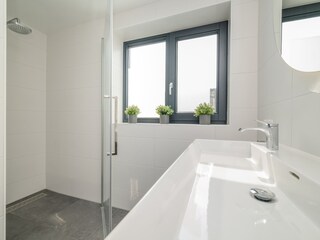 Villa Heeg Features 17