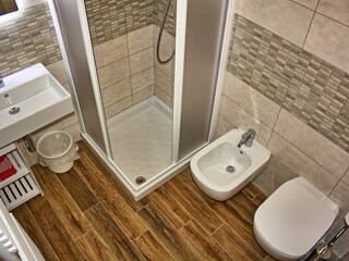small but lovely bathroom