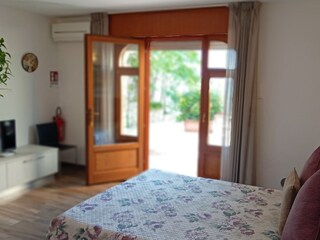 Living and Sleeping- area with new bed