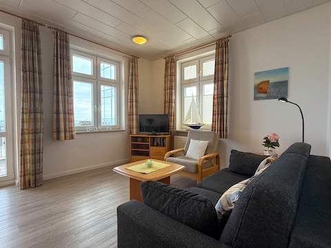Ferienhaus Gästehaus "Gorch Fock" Wohnung 2 mit direktem Meerblick!