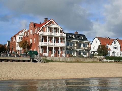 Ferienhaus Gästehaus "Gorch Fock" Wohnung 3 mit direktem Meerblick!