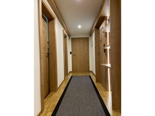 Hausgang/Garderobe1