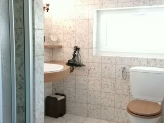 Dusche WC  im Familienzimmer