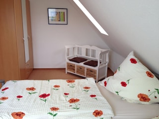 Schlafzimmer 1. OG mit 2 Einzelbetten