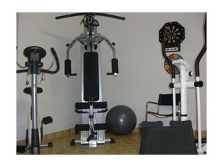 Fitnessgeräte stehen zur Verfügung