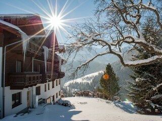 Hotel Sonnfeld in wundervoller Winterlandschaft