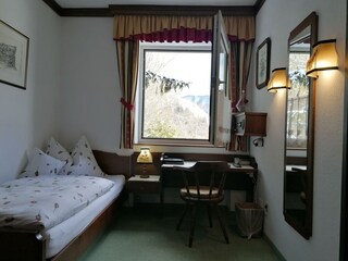 Einbettzimmer