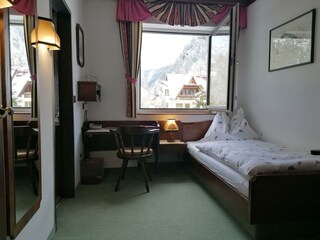 Einbettzimmer