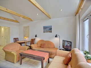 Wohnbereich mit Blick zum Flur