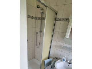 2. Badezimmer 2