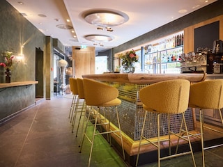 hotel-noa-schladming-bar-3