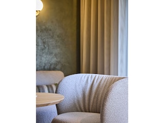 hotel-noa-schladming-suite-loungesessel