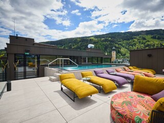 hotel-noa-schladming-rooftop-pool-8