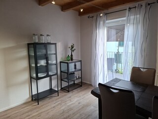 Küche Ansicht zum Balkon