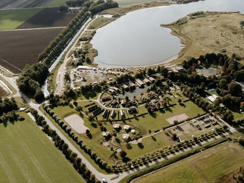 Ferienhaus Gruppenunterkunft mit allen Gruppenräumen – Ferienpark mieten (240 Personen)
