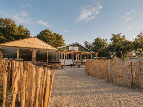 Holiday house Gruppenraum Het Strandhuis + 6 Vierpersonen-Komfort (24 Personen)