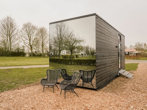 Ferienhaus 2-Personen-Tiny-House mit Spiegelfassade