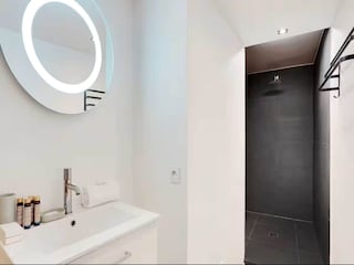 Apartment Paris Features 14