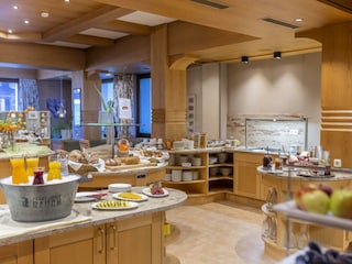 Hotel Walserberg Frühstücksbuffet