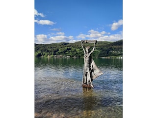 Domitianstatue im See