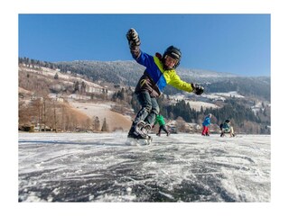 Abseits der Piste_Eislaufen_Brennsee_Bad Kleinkirc