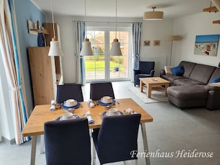 Esstisch mit Wohnzimmer