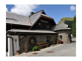 Kärntnerhaus m 3 FeWo u Restaurant