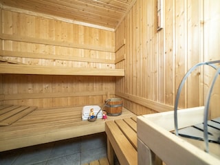 Sauna_by_Gert_Perauer