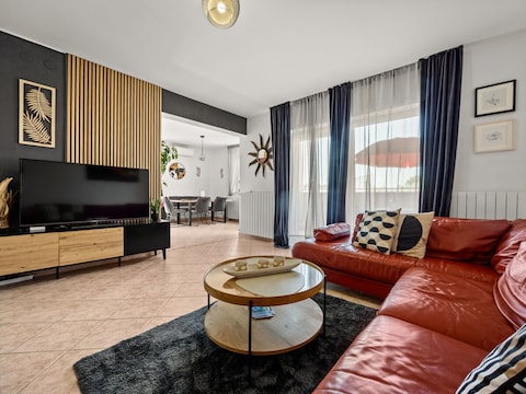 Holiday apartment Apartment N.1 (5+1) 150 m from the beach