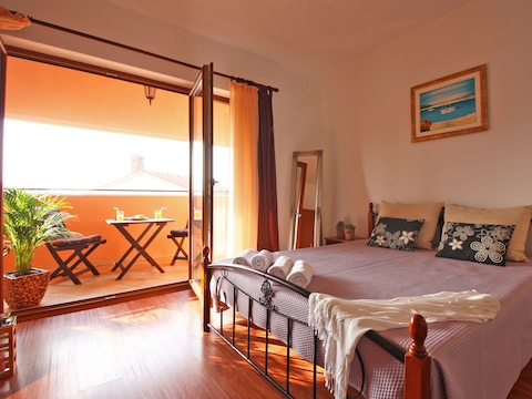 Holiday apartment Apartment N.1 (3+2) 150 m from the beach
