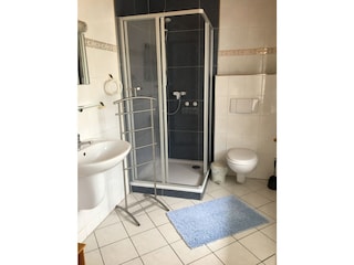 FeWo Typ 2 Bad mit Dusche, Fön, Fenster, WC...