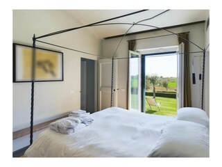 Villa Cortona Features 19
