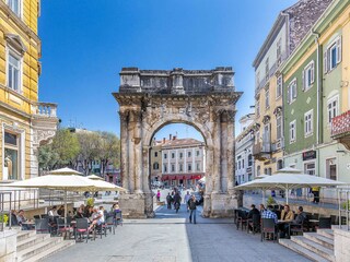 Triumphal Arch of the Sergi - Golden Gate