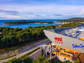 Max city, biggest shopping mall in Istria