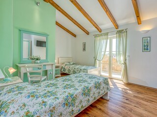 Villa Tinjan Características 25
