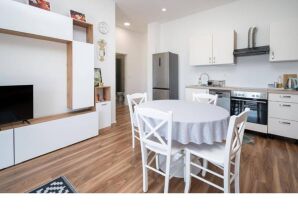 Apartments Melita - Superior Two Bedroom Apartment with Balcony and Sea View (A4)
