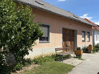 Dorfseite Einfahrtstor Langerhof Hannersdorf