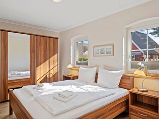 erstes Schlafzimmer im EG