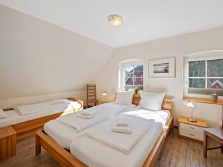 zweites Schlafzimmer im OG