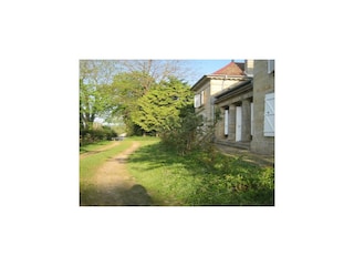 Castle Preigney Outdoor Recording 8