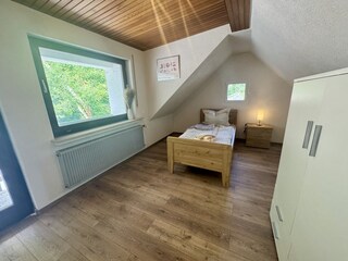 Einzelzimmer mit Balkon