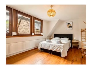 Schlafzimmer 1