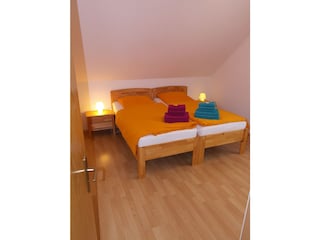 einweiterer Schlafraum mit 2 Betten