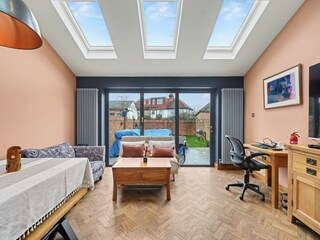 Holiday house Feltham Features 8