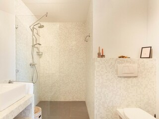 Villa Makkum Features 27